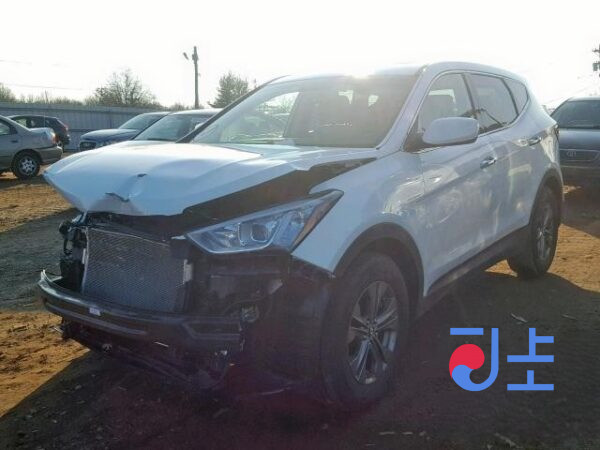 2014 Hyundai SantaFe White - KMHSW81UBFU394706