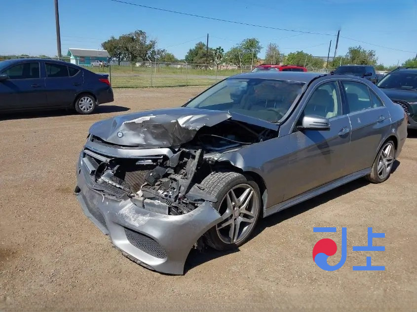 2014 Mercedes-Benz E250 4Matic Gray — WDDHF8CBXEB021467