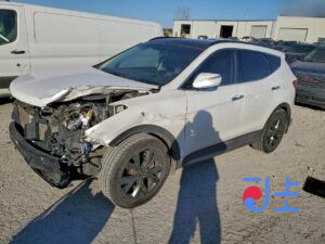 2018 Hyundai SantaFe White - KMHS281BBKU063384