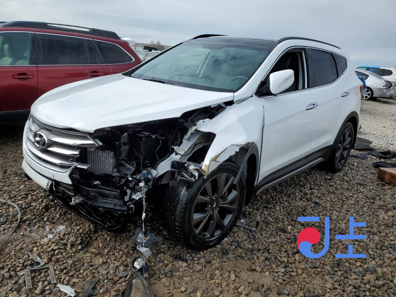 2018 Hyundai SantaFe White - KMHS281BBKU024274