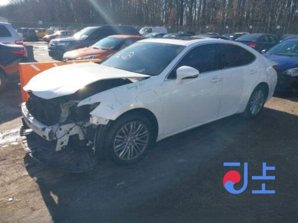 2014 Lexus ES300H White — JTHBW1GG7E2062991