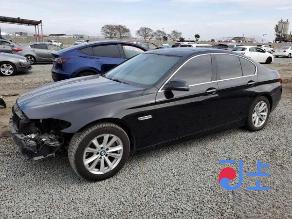 2015 BMW 5-Series 520d xDrive Black — WBA5E7108FGK08459