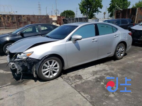 2014 Lexus ES300H Silver — JTHBW1GG1E2054854