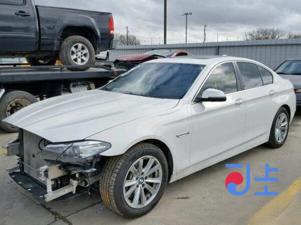 2016 BMW 5-Series 520d White — WBA5E5105GG209414