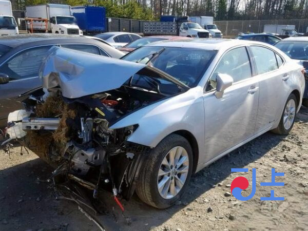2016 Lexus ES300H Silver — JTHBW1GG4G2120736