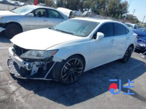 2015 Lexus ES300H White — JTHBW1GGXF2092732