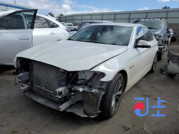 2016 BMW 5-Series 520d White — WBA5E5107GG209575