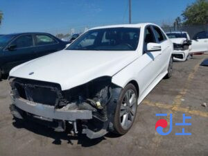 2016 Mercedes-Benz E300 White — WDDZF4JB5HA162134