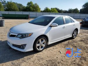 2014 Toyota Camry White — 4T1BF1FK1EU805488
