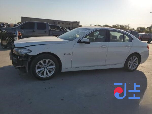 2015 BMW 5-Series 520d White — WBA5E5103GG071324