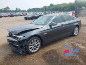 2015 BMW 5-Series 520d xDrive Gray — WBA5E7108GG159202
