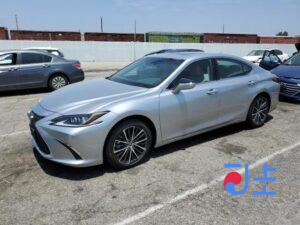 2025 Lexus ES300H Silver — JTHBA1C15T2030991