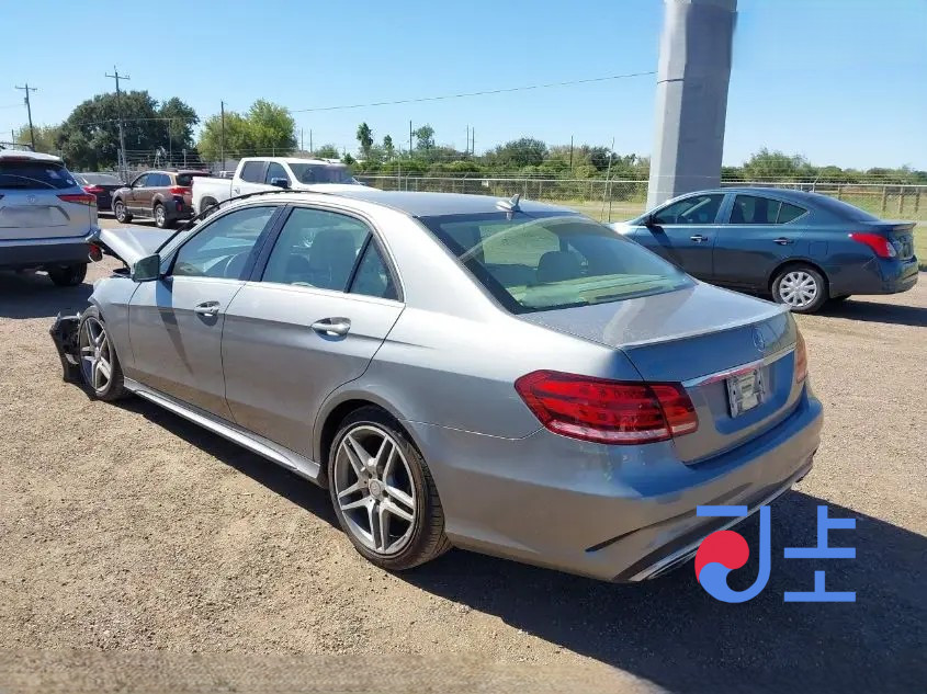 2014 Mercedes-Benz E250 4Matic Gray — WDDHF8CBXEB021467 - Image 3