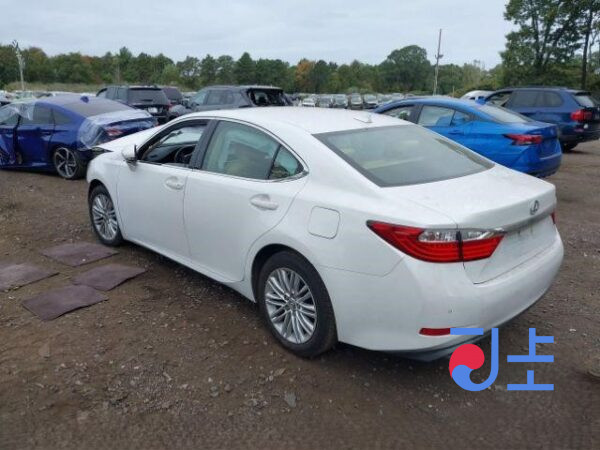 2014 Lexus ES300H White — JTHBW1GG3F2090594 - Image 3