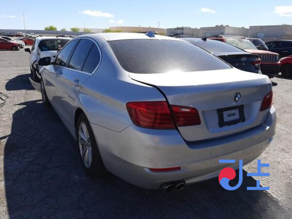 2014 BMW 5-Series 520d xDrive Silver — WBA5B9109ED566058 - Image 3