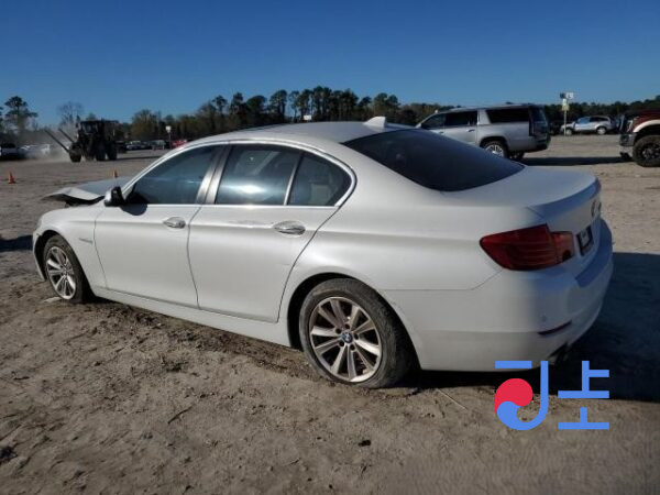 2015 BMW 5-Series 520d xDrive White — WBA5E7104FG154707 - Image 3