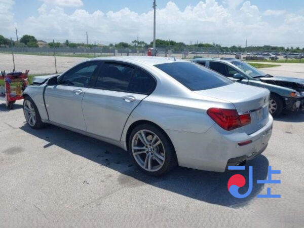 2014 BMW 730d xDrive Silver — WBAYC4101EDZ76706 - Image 3