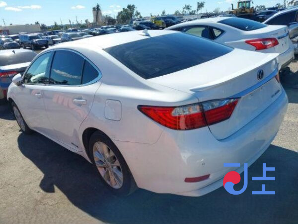2014 Lexus ES300H White — JTHBW1GG8E2058920 - Image 3