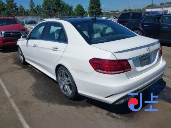 2015 Mercedes Benz E Class E220 White - WDDHF0AB9GB269619 - Image 3