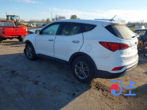 2018 Hyundai SantaFe White - KMHS281CBKU108743 - Image 3