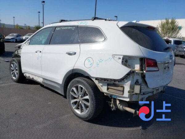 2018 Hyundai SantaFe White - KMHS281BBKU065172 - Image 3