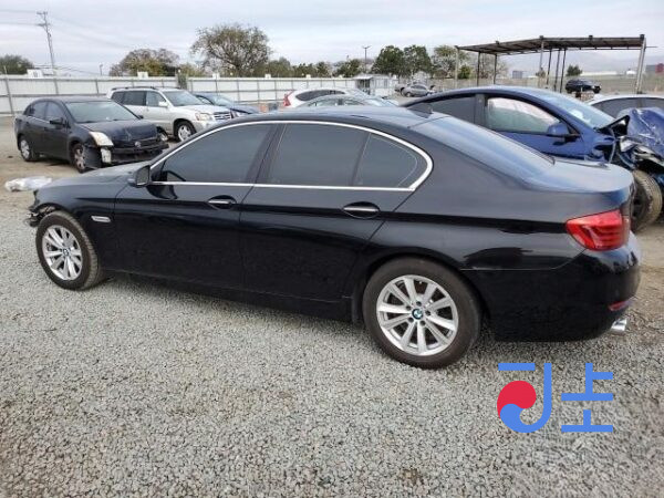 2015 BMW 5-Series 520d xDrive Black — WBA5E7108FGK08459 - Image 3