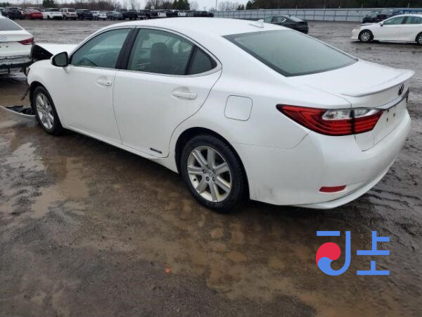 2014 Lexus ES300H White — JTHBW1GG2E2065619 - Image 3