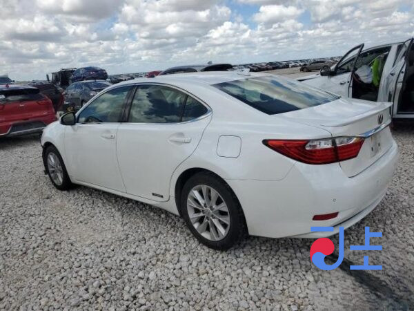 2014 Lexus ES300H White — JTHBW1GGXE2044369 - Image 3