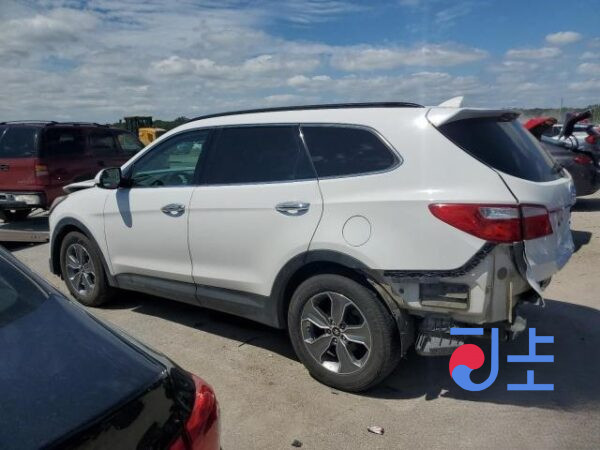 2016 Hyundai SantaFe White - KMHSW81UBHU716470 - Image 3
