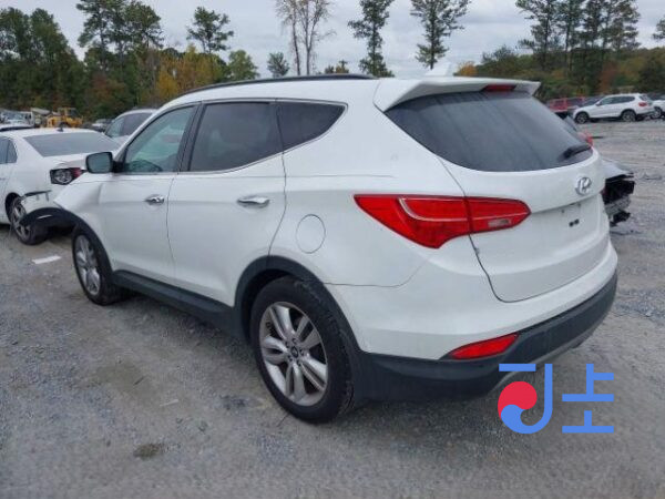 2016 Hyundai SantaFe White - KMHSW81UBGU675882 - Image 3