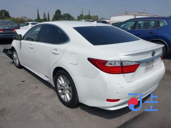 2014 Lexus ES300H White — JTHBW1GG6E2040724 - Image 3