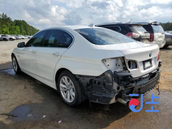 2015 BMW 5-Series 520d xDrive White — WBA5E710XFG155716 - Image 3