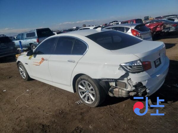2014 BMW 5-Series 520d xDrive White — WBA5B9101ED568659 - Image 3