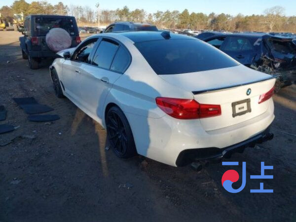 2017 BMW 5-Series 520d White — WBAJC3107HWB876872 - Image 3