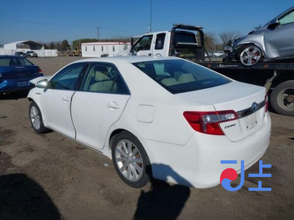 2014 Toyota Camry Hybrid White — 4T1BD1FK3EU131401 - Image 3