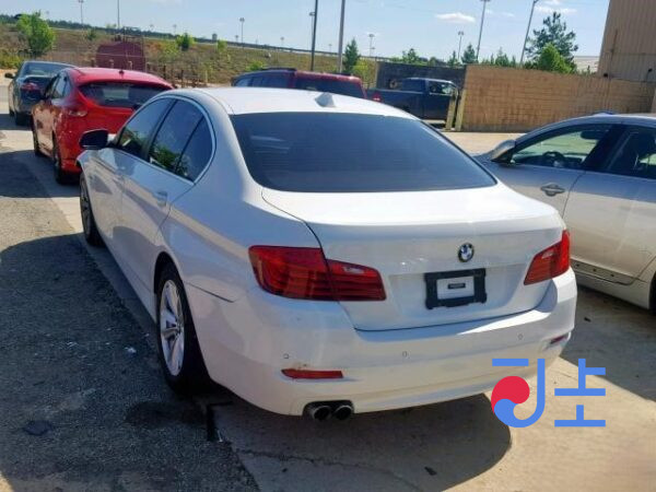 2015 BMW 5-Series 520d xDrive White — WBA5E7102FG154088 - Image 3