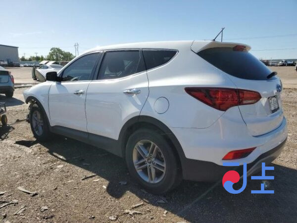 2018 Hyundai SantaFe White - KMHS581BBKU112308 - Image 3