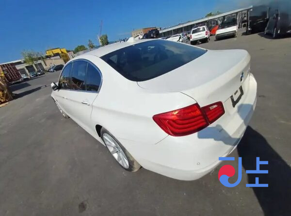 2015 BMW 5-Series 520d White — WBA5E5108FG064724 - Image 3