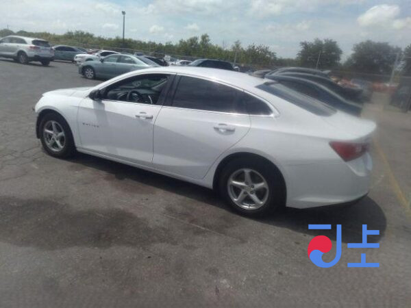 2017 Chevrolet Malibu White — KLAZA69XDHB772278 - Image 3