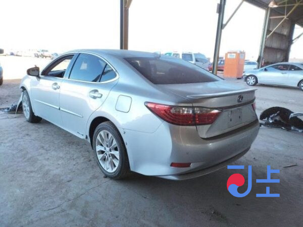 2015 Lexus ES300H Silver — JTHBW1GG1G2113744 - Image 3