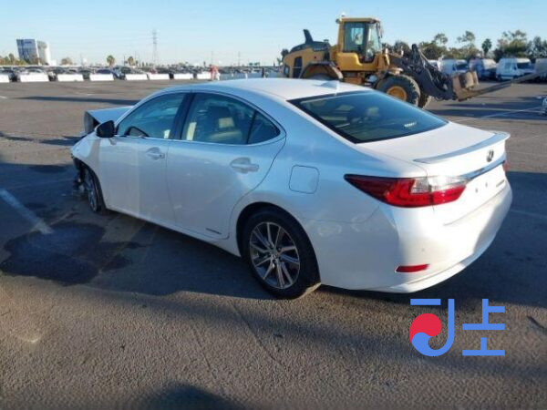 2017 Lexus ES300H White — JTHBW1GG2J2171563 - Image 3
