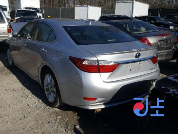 2016 Lexus ES300H Silver — JTHBW1GG4G2120736 - Image 3