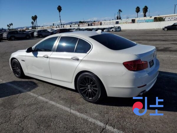2014 BMW 5-Series 520d White — WBA5E5107FG055089 - Image 3