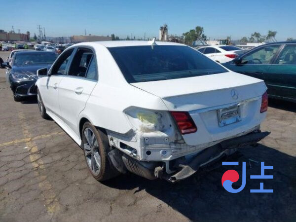 2016 Mercedes-Benz E300 White — WDDZF4JB5HA162134 - Image 3