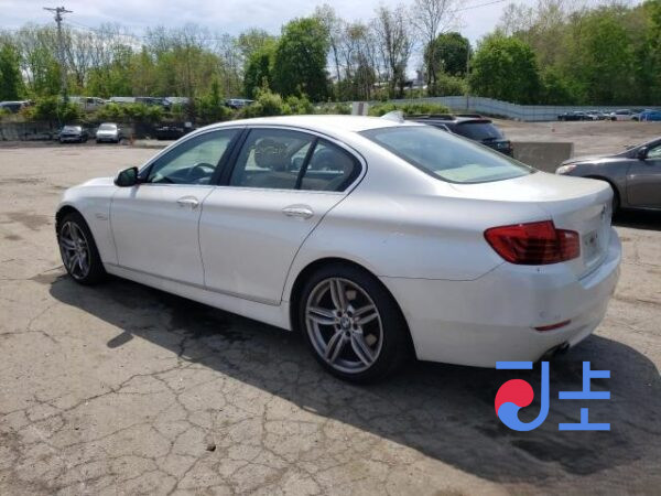 2014 BMW 5-Series 520d xDrive White — WBA5B9105ED566722 - Image 3