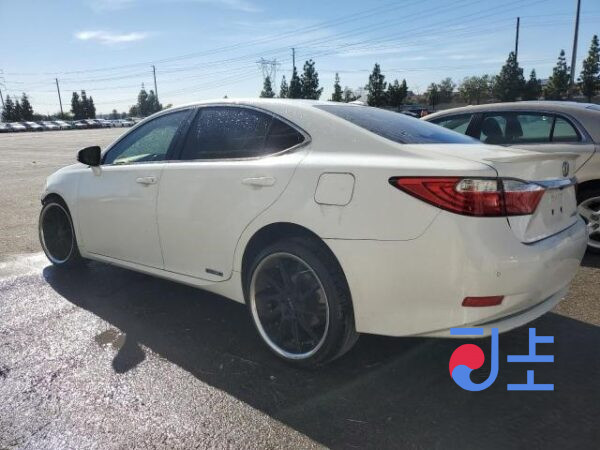 2014 Lexus ES300H White — JTHBW1GG6E2069110 - Image 3