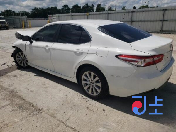 2018 Toyota Camry White — JTNB11HK1J3055750 - Image 3