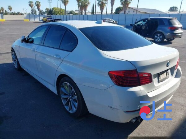 2014 BMW 5-Series 520d White — WBA5C3108ED039655 - Image 3