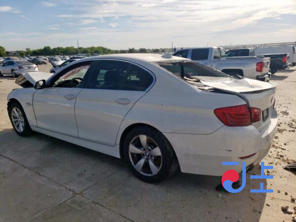 2016 BMW 5-Series 520d xDrive White — WBA5E7103GG564903 - Image 3