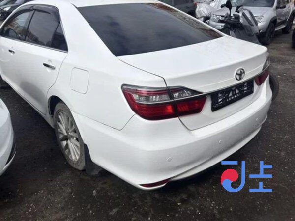 2016 Toyota Camry Hybrid White — AVV50-1055744 - Image 3